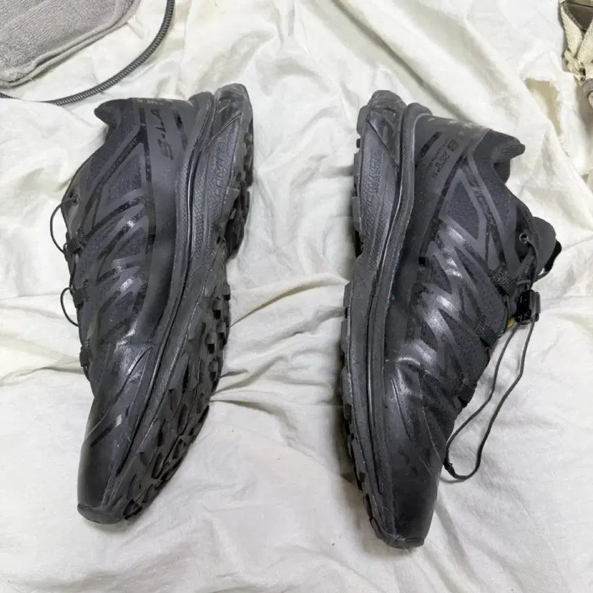 [BUNJANG] Salomon XT-6 Black Sneakers (Size 265) / 상태좋음) 살로몬 xt-6 블랙(265)