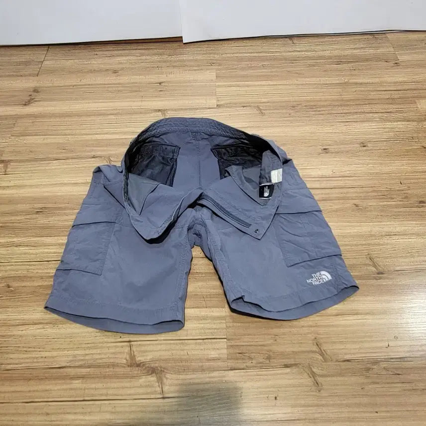 [BUNJANG] The North Face Grey Cargo Shorts / 노스페이스