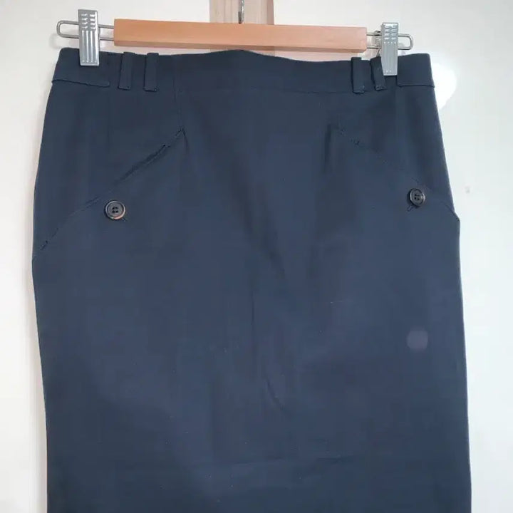 [BUNJANG] Miu Miu Vintage Button Midi Skirt / 미우미우 빈티지 단추 미디스커트