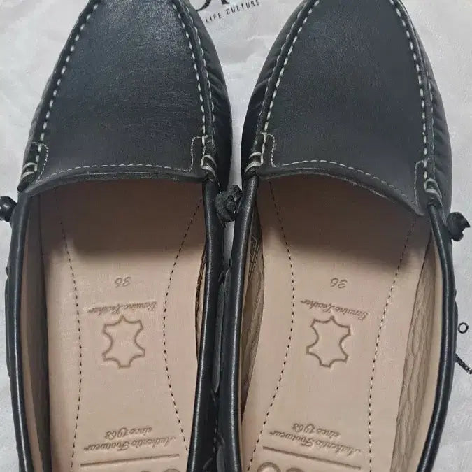 [BUNJANG] Eco Black Leather Loafers / 에코 블랙 가죽 로퍼