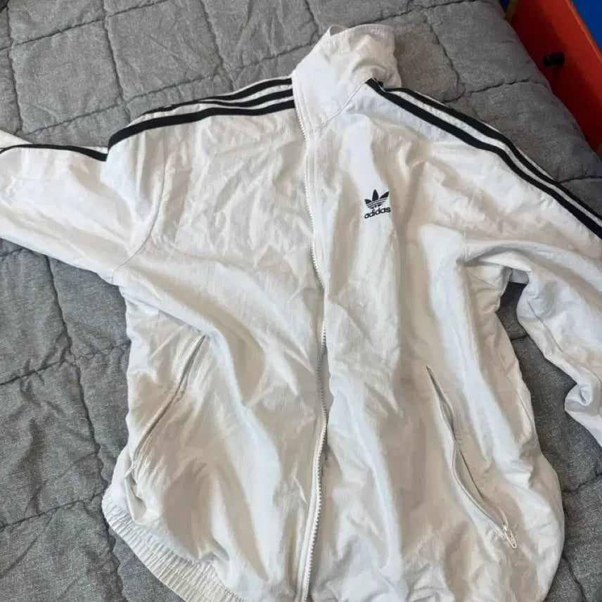 [BUNJANG] Adidas White 3-Stripes Windbreaker Jacket / 아디다스 흰색 삼선 바람막이 자켓
