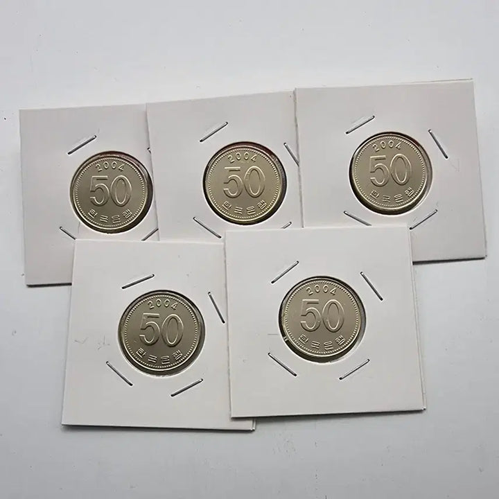 [BUNJANG] 2004 Unused 50 Won Coin Bundle (5 pieces) / 2004년 미사용 50주화 5개