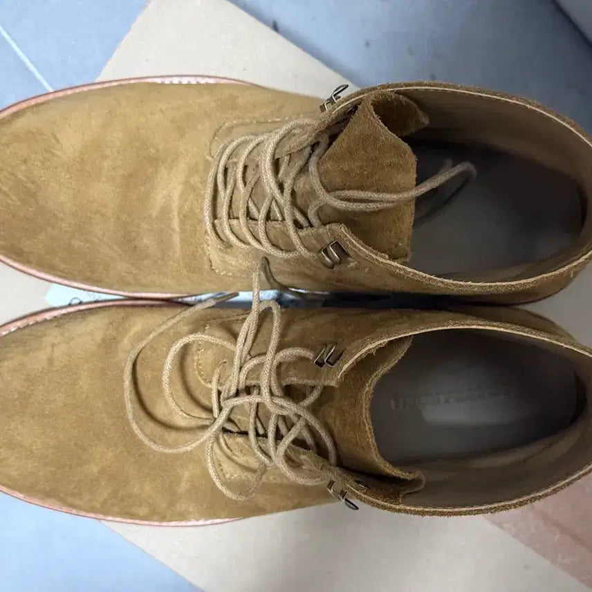 [BUNJANG] Lost Garden Suede Field Boots Beige Size 44 / 로스트가든 필드 부츠 베이지 44