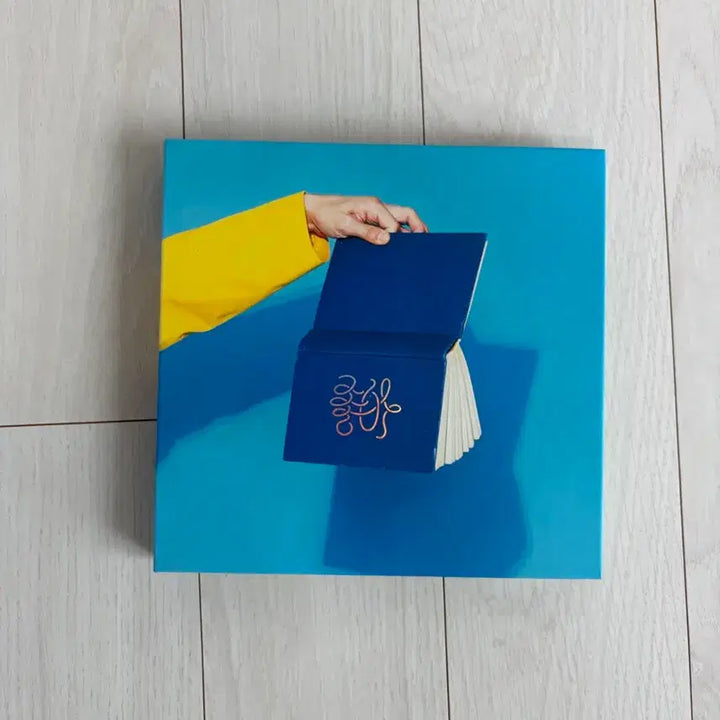 [SOLD OUT] 종현 정규 1집 좋아 (She is) - 개봉품