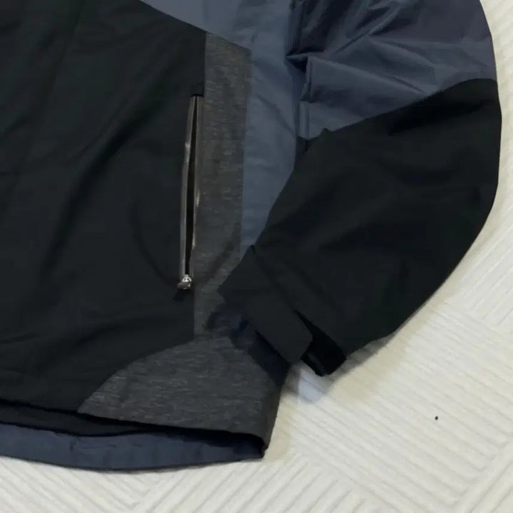 [BUNJANG] Columbia Windbreaker Jacket (M) / (M) 컬럼비아 바람막이 자켓