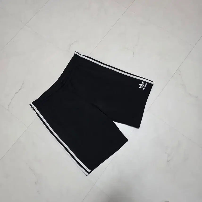 [BUNJANG] Adidas Europa Firebird Shorts Black / L 아디다스 유로파 파이어버드 반바지 블랙