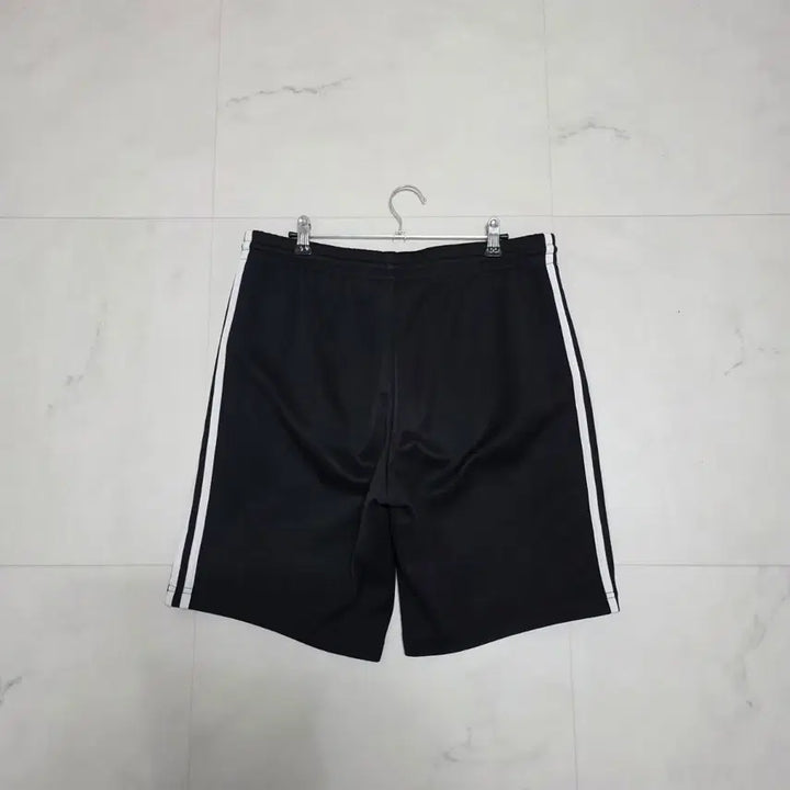 [BUNJANG] Adidas Europa Firebird Shorts Black / L 아디다스 유로파 파이어버드 반바지 블랙