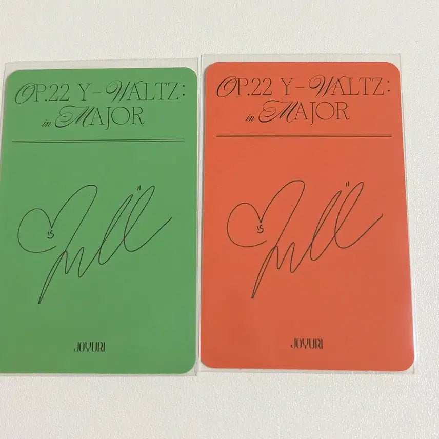 [BUNJANG] Jo Yuri Embroidered Signed Photocard / 조유리 자수 사인포카