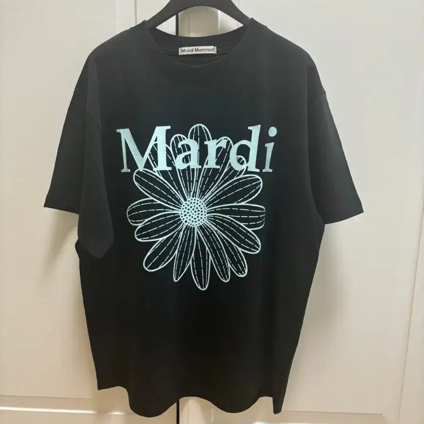 [BUNJANG] Mardi Mercredi Flower Black Short Sleeve T-Shirt / 마르디 메크르디 플라워 블랙 반팔티