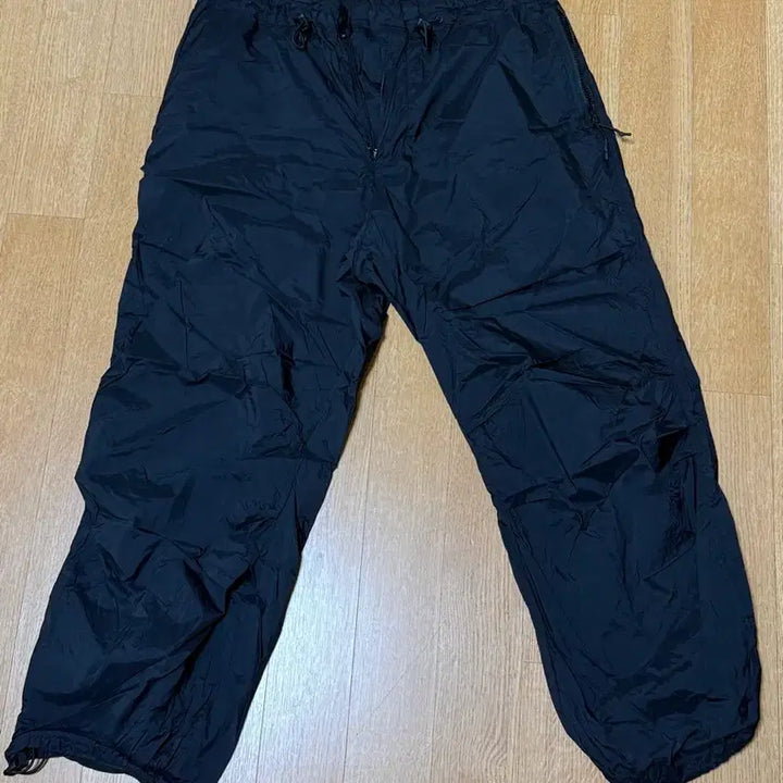 [BUNJANG] Unaffected Drawstring Loose Nylon Pants / 언어펙티드 나일론 팬츠L
