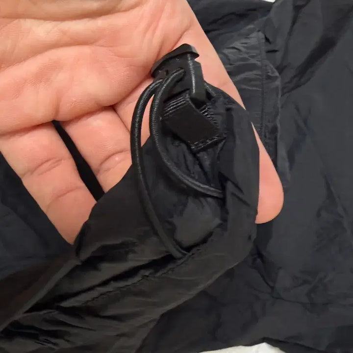 [BUNJANG] Unaffected Drawstring Loose Nylon Pants / 언어펙티드 나일론 팬츠L