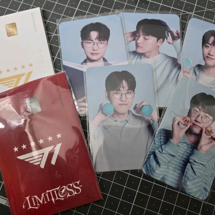 [BUNJANG] Woori Bank Photocard Keyring Bundle Set / T1 우리은행 포카 키링 일괄