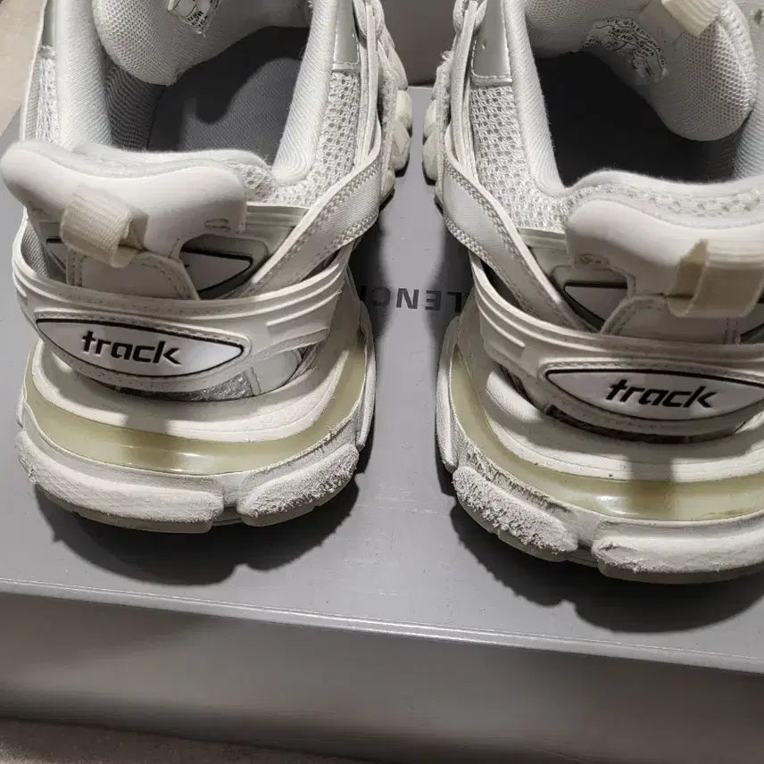 [BUNJANG] Balenciaga Track White Size 38 / 발렌시아가 트랙 화이트38