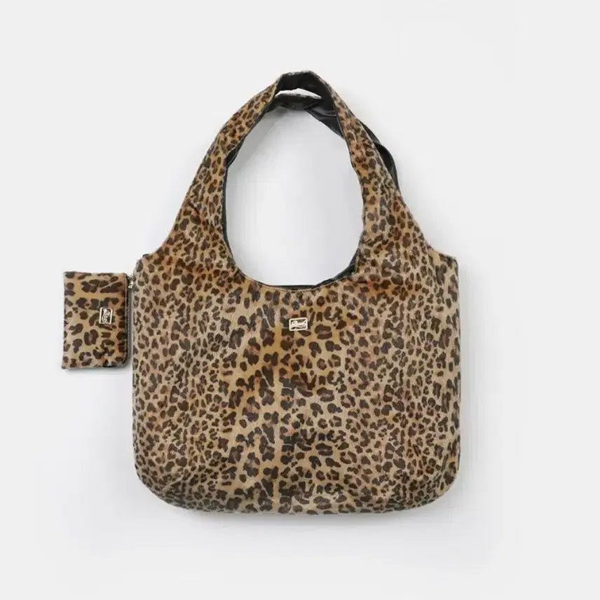 [BUNJANG] Bad Blood Leopard Reversible Shoulder Bag Pouch Set / 배드블러드) 레오파드 리버시블 숄더 백 파우치 세트