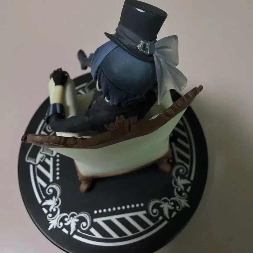[BUNJANG] Black Butler Ciel Phantomhive Figure (Damaged) / (하자확인) 흑집사 시엘 피규어