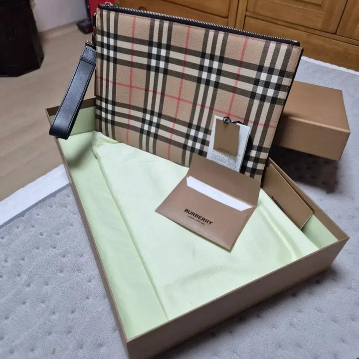 [BUNJANG] Burberry Clutch / 버버리 클러치 정품