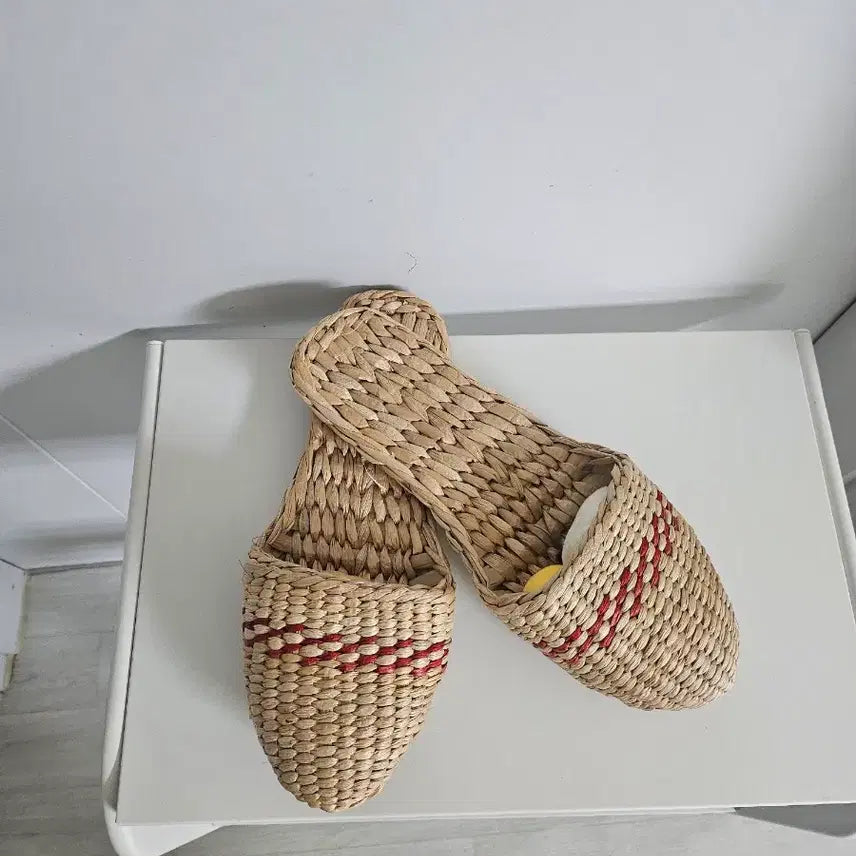 [BUNJANG] 2 Pairs of Seagrass Striped Slippers / 왕골 슬리퍼 두켤레