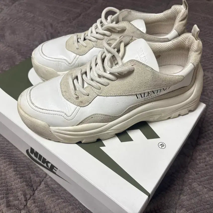 [BUNJANG] Valentino Garavani Bounce Sneakers / 발렌티노 반시 검보이 스니커즈 40사이즈