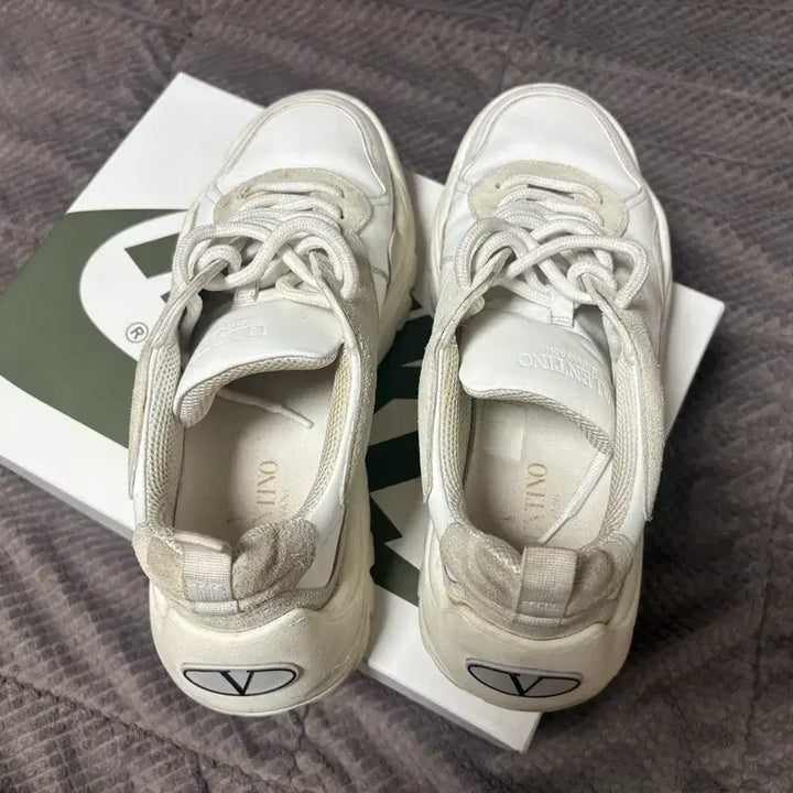[BUNJANG] Valentino Garavani Bounce Sneakers / 발렌티노 반시 검보이 스니커즈 40사이즈