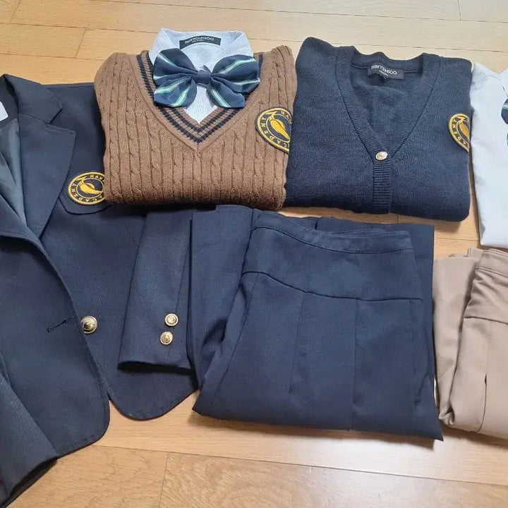 [BUNJANG] Incheon Haneul High School All-Season Uniform Set / 예쁜 여자교복 사계용 교복세트 판매u161f(인천 하늘고)