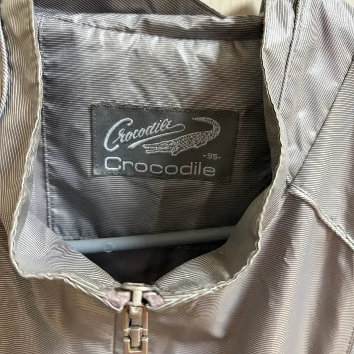 [BUNJANG] Crocodile Silver Windbreaker Jumper / 크로커다일 실버 바람막이 점퍼