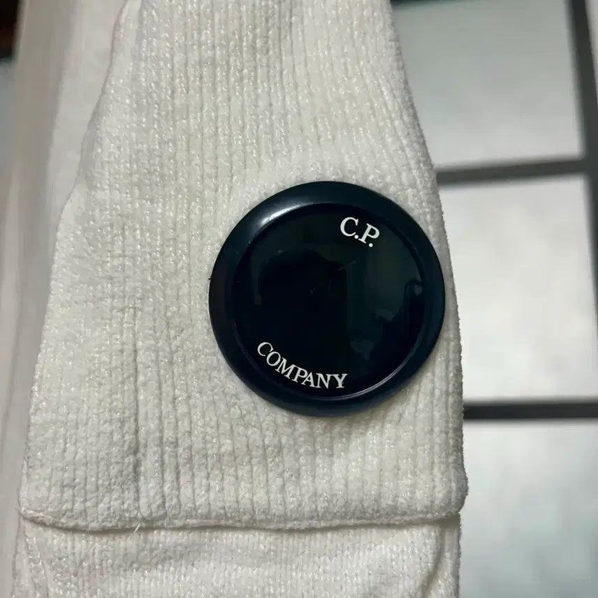 [BUNJANG] CP Company Knit - Size 48 / CP Company Knit