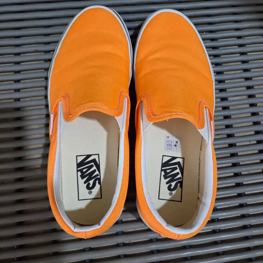 [BUNJANG] Vans Classic Slip-On (Neon Blazing Orange) / 반스 클래식 슬립온 (네온(블레이징 오렌지)