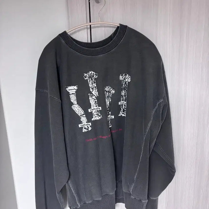 [BUNJANG] etce Valhalla Tour Sweatshirt / etce VALHALLA TOUR SWEATSHIRT