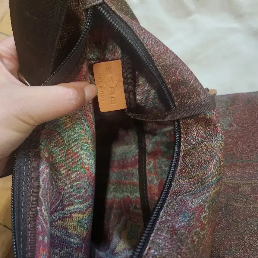 [BUNJANG] Etro Paisley Half Moon Hobo Crossbody Shoulder Bag / 에트로 페이즐리 반달 호보 크로스백 숄더백