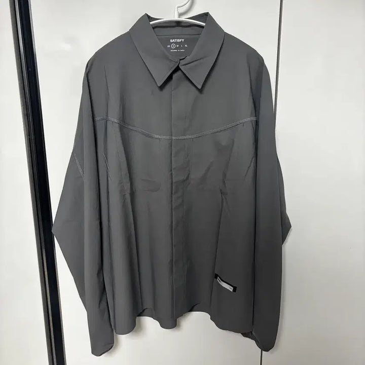 [BUNJANG] Satisfyer Reversible Shirt Lava Smoke S / 새티스파이 리버셔츠 라바스모크 S