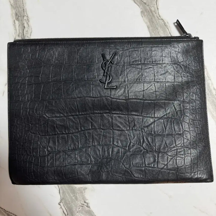 [BUNJANG] Saint Laurent Crocodile Embossed Clutch / 생로랑 크로커다일 클러치