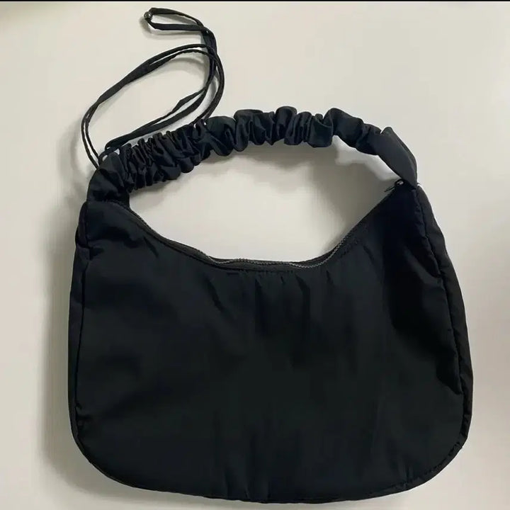 [BUNJANG] Adidas Black Regular Shoulder Bag / (새상품) 아디다스 블랙 숄더백 미디움