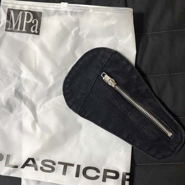 [BUNJANG] Plastic Product Waist Pouch / 플라스틱프로덕트 허리파우치