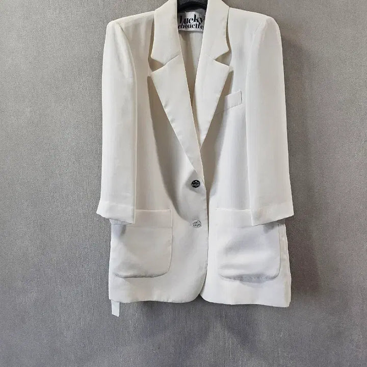 [SOLD OUT] 2021.럭키슈에뜨 )백슬릿 포인트 레터링 자켓