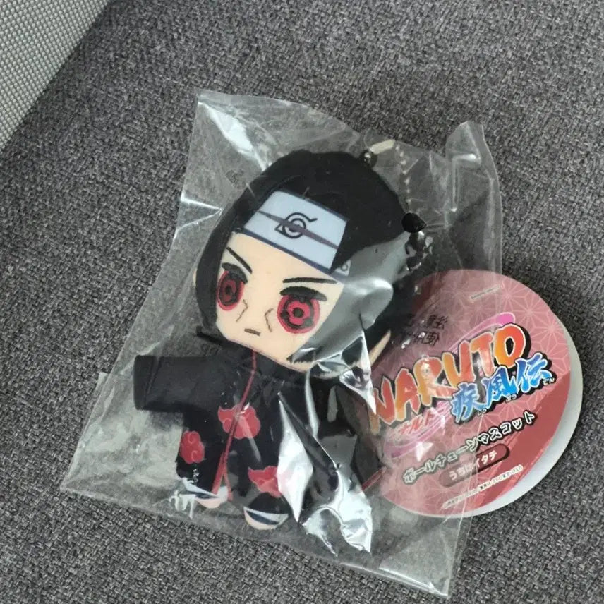 [BUNJANG] Naruto Uchiha Itachi Ball Chain Plush Keychain Figure (Sealed) / 미개봉 새상품) 나루토 우치하 이타치 볼체인 누이 키링 피규어
