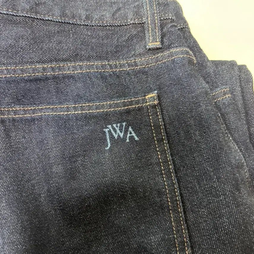 [BUNJANG] Uniqlo JW Anderson Denim Jeans (Size 30) / 유니클로 jw앤더슨 데님 (30)
