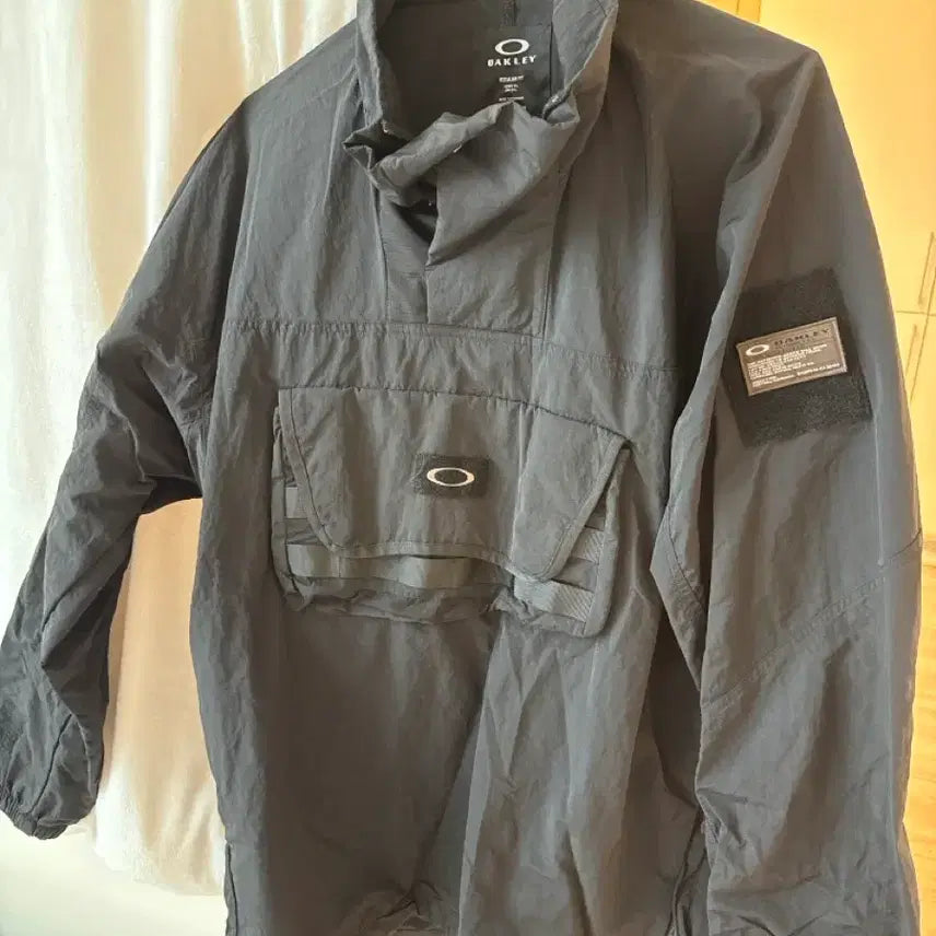[BUNJANG] Oakley Black Windbreaker Anorak XL / 오클리 블랙 바람막이 XL 아노락