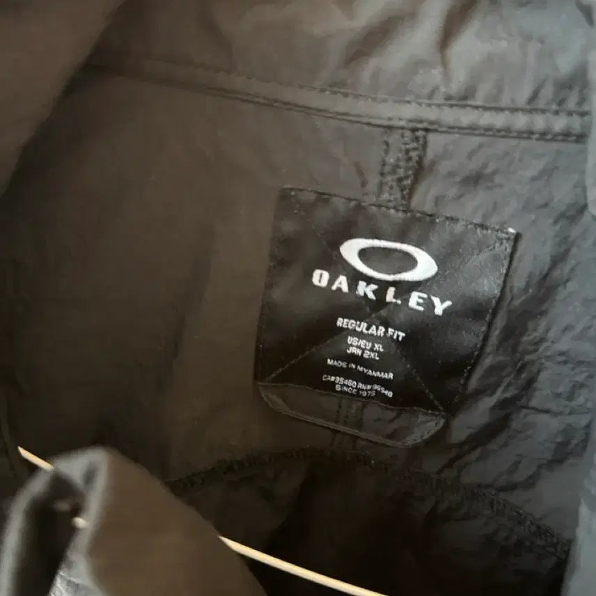 [BUNJANG] Oakley Black Windbreaker Anorak XL / 오클리 블랙 바람막이 XL 아노락