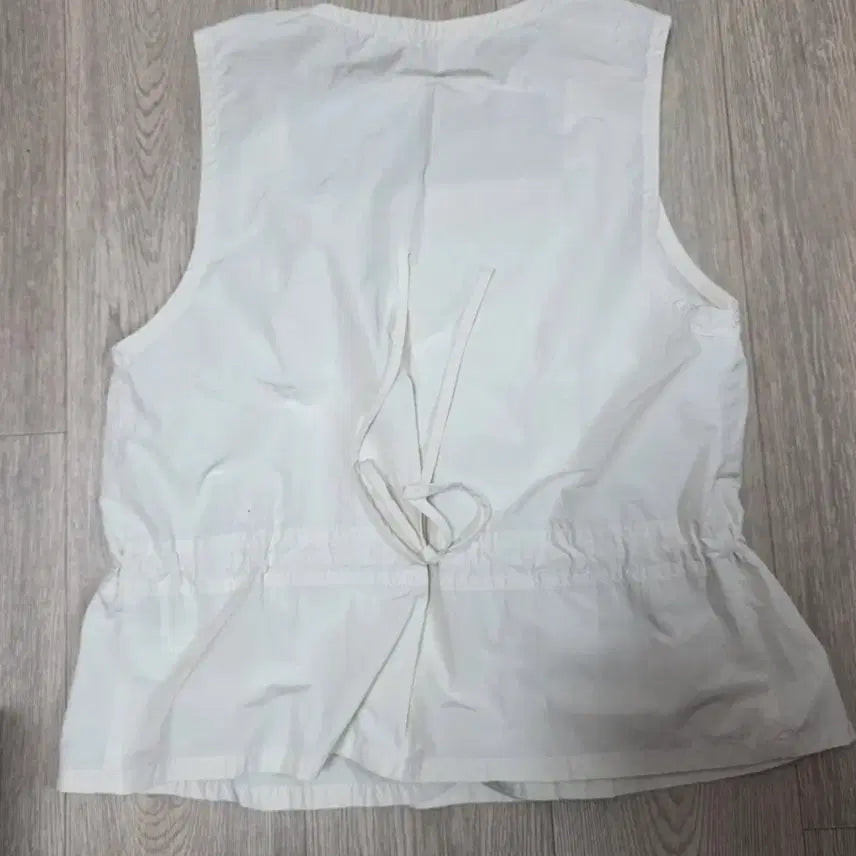 [BUNJANG] Grove Sleeveless Top Butter Color / 그로브 슬리브리스