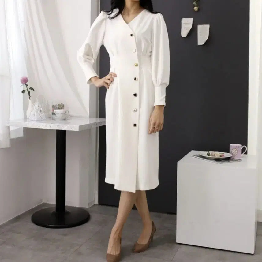 [BUNJANG] Puff Sleeve Jewel Button Long Dress White M / [새상품]퍼프 보석단추 롱원피스/화이트 M