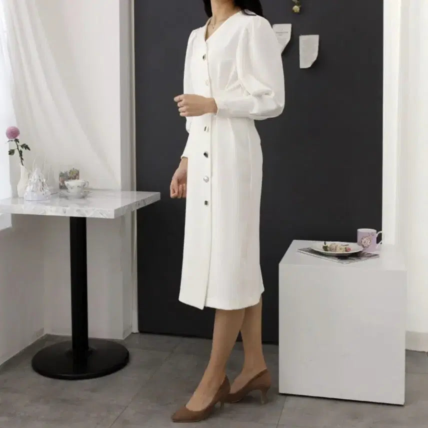 [BUNJANG] Puff Sleeve Jewel Button Long Dress White M / [새상품]퍼프 보석단추 롱원피스/화이트 M