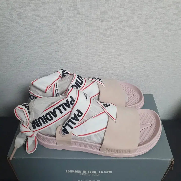 [BUNJANG] Palladium Soleia Overlay White Sandals / 팔라디움 솔레아 오버레이스 화이트 샌들