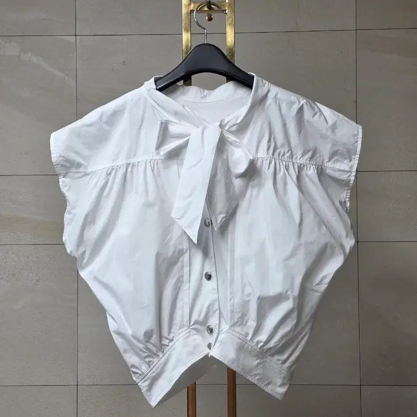 [BUNJANG] 21 System Balloon Silhouette Cotton Blend Blouse with Ribbon Tie and Metal Buttons / 21 시스템