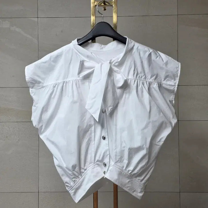 [BUNJANG] 21 System Balloon Silhouette Cotton Blend Blouse with Ribbon Tie and Metal Buttons / 21 시스템