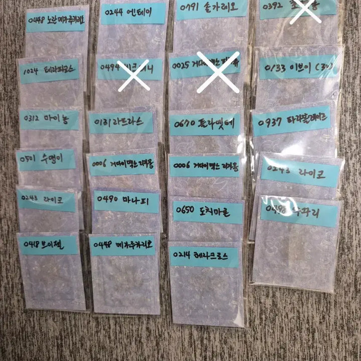[BUNJANG] Pokemon Stickers - Series 5 - 30th Anniversary Mewtwo, Mew, and Pixel Variants - For Trade / 포켓몬 띠부씰 시즌5 교환 30주년 뮤츠 뮤 등등<=>픽셀 교환