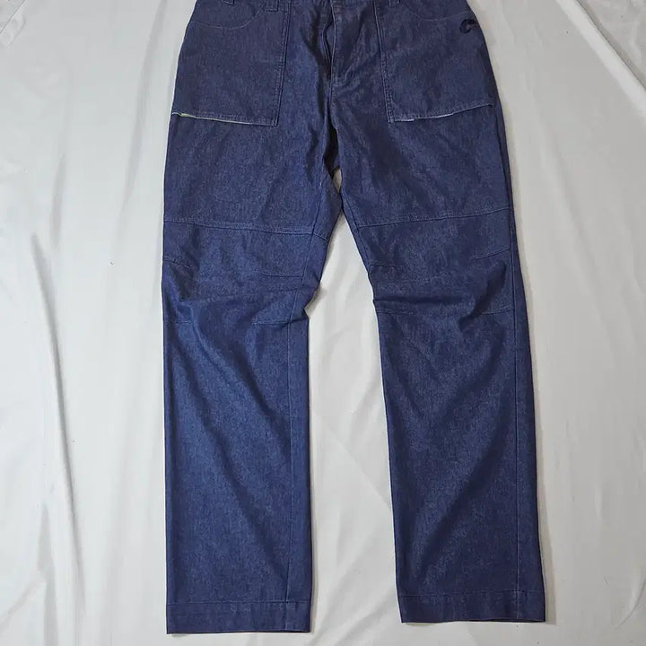 [BUNJANG] NEPA Indigo Blue Cargo Tough Denim Pants (Size 34) / 네파 인디고 블루 카고 터프데님팬츠 트레이닝 바지 올테크 스포츠 34
