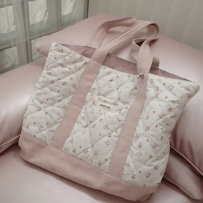 [BUNJANG] Dry Rose Quilted Bunny Eco Bag / 드라이로즈 퀼티드 버니에코백