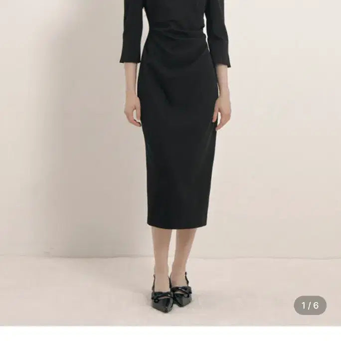 [BUNJANG] Flooum Drape Heart Neck Dress Black M Size / 플로움 블랙 M사이즈 Drape Heart Neck Dress 하객룩