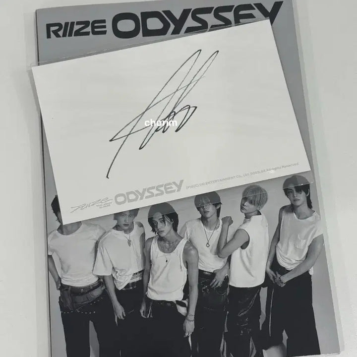 [BUNJANG] RIIZE Anton US Exclusive Autographed Postcard Album / 라이즈 앤톤 미국반 친필사인 엽서 앨범