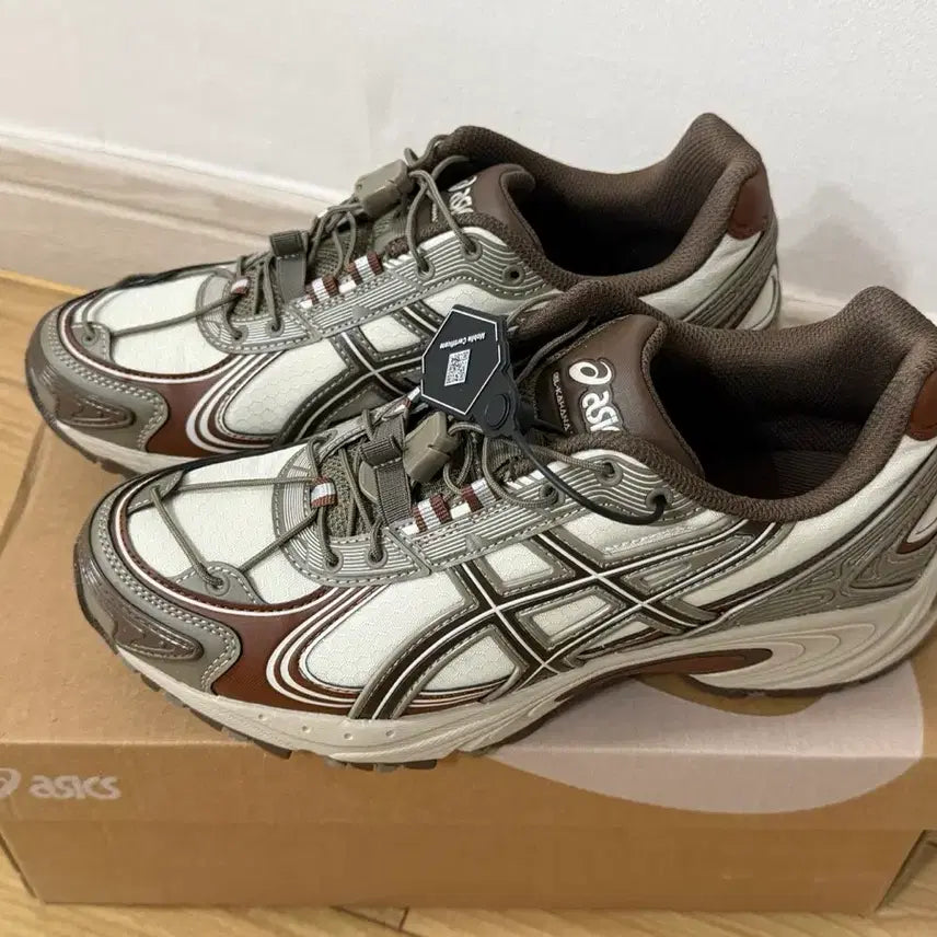 [BUNJANG] Asics Gel Kahana TR V4 Cream Brown Shoes / 아식스 젤 카하나 TR V4 크림 브라운 240